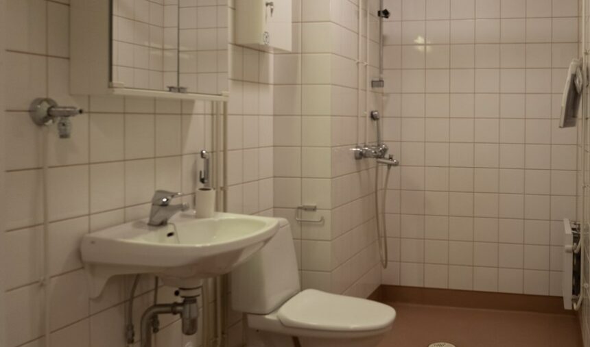 Picture of bathroom